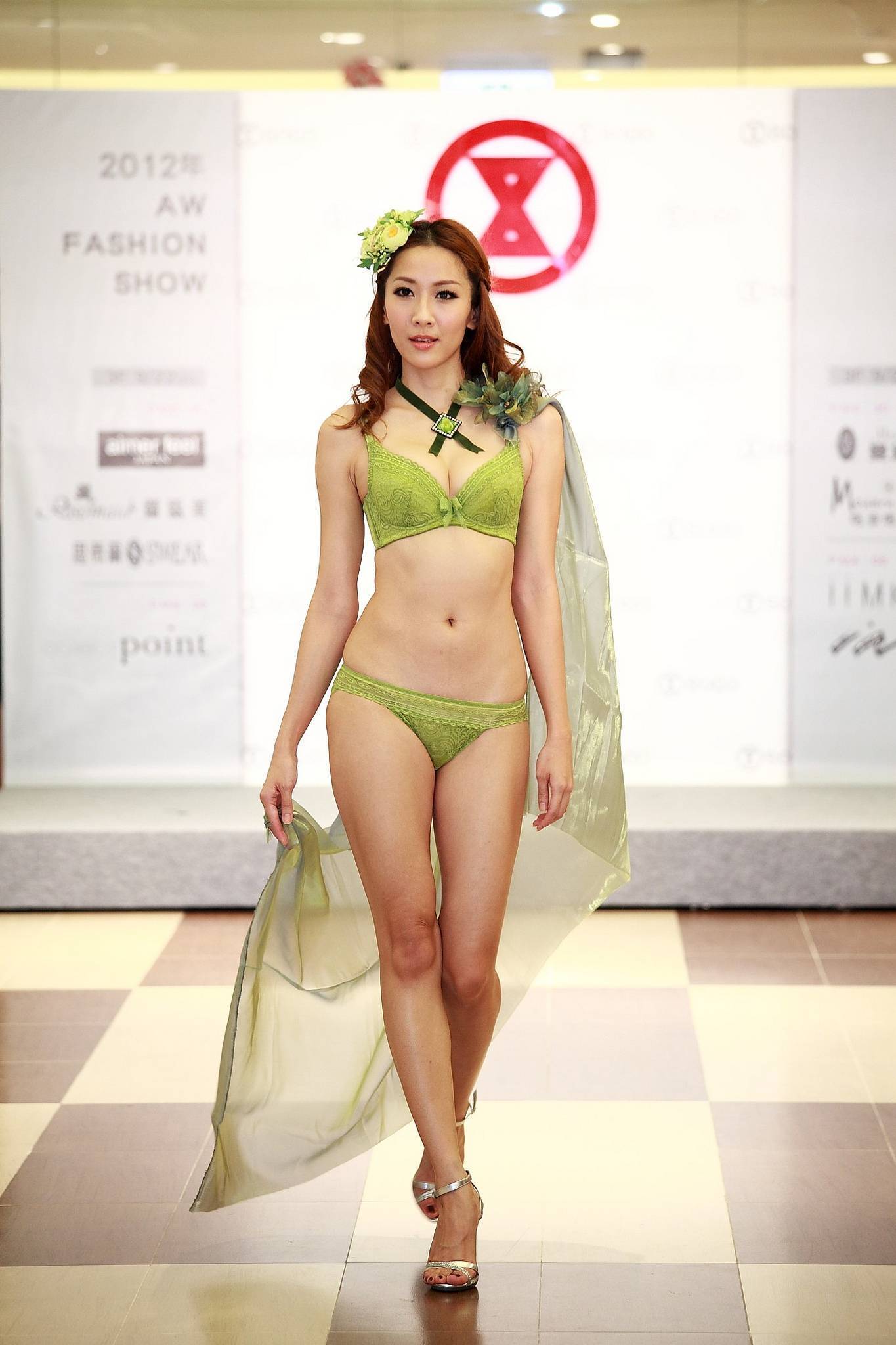[Fashion Show] 曼黛瑪蓮.莎薇華哥爾 国产模特美女图片